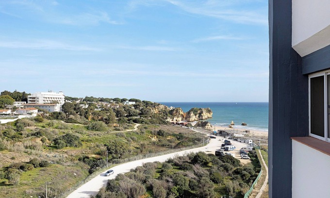 Torralta Apartamento | Apartamento "Estúdio Vista Terra Atlântico" con vistas a la montaña, piscina y Wi-Fi