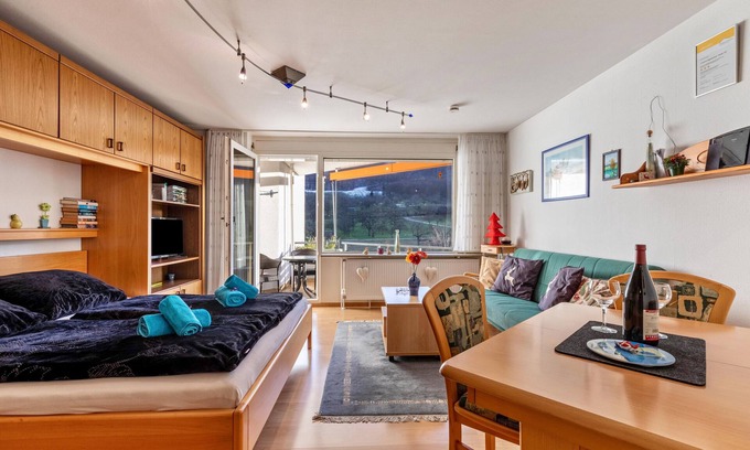Beuren Apartamento | Apartamento estudio "Studti 134" con vistas a la montaña, balcón y Wi-Fi