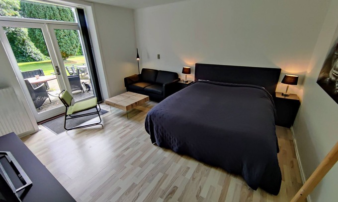 Hovedgard Apartamento | Apartamento con terraza privada y privada Park - Parejas y Solo viajeros