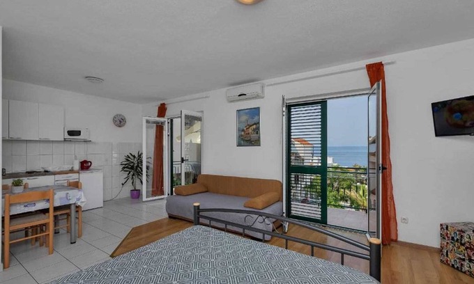 Zelenka Apartamento | Studio Apartment with Sea View