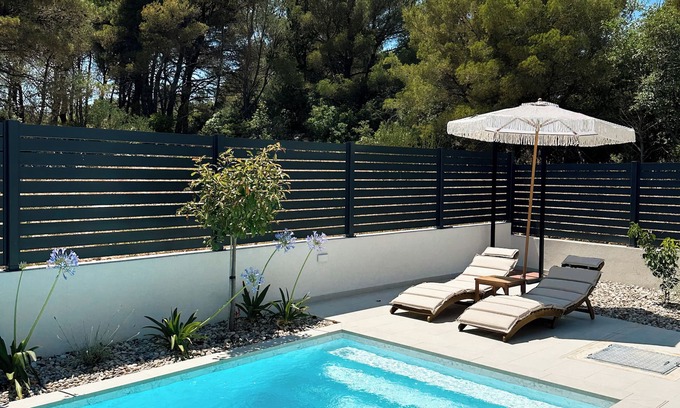 Bilice Apartamento | Studio apartment with private pool