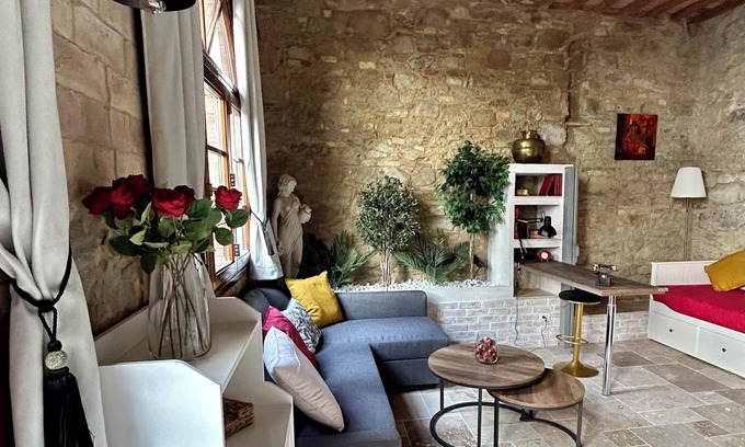 Chianni Apartamento | Studio Avec Cour Privative