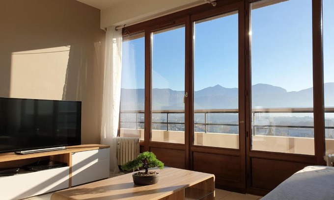 Chambery Apartamento | Studio avec une belle vue panoramique sur Chambéry !