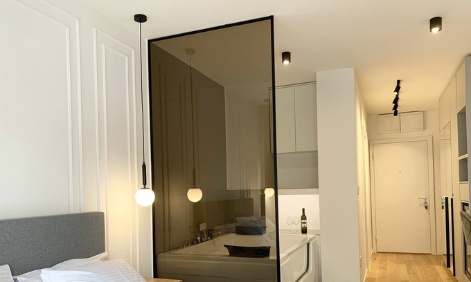 Zvezdara Condominio | Studio Bulevard57 with hot tube