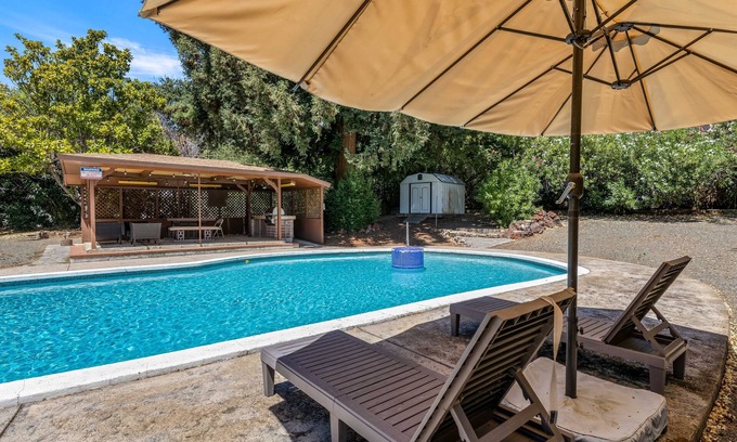 Clear Lake Casa | Studio by the Lake | Pool & Boat Parking