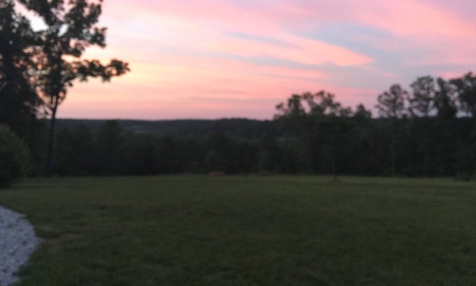 Licking Cabina | Studio cabin w/view, hike to creek w/small waterfall. Contact me, most dates ava
