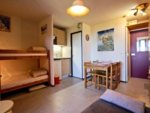 Chamrousse Apartamento | Studio cabine 4 pers, pied des pistes, balcon exposé sud - FR-1-340-95