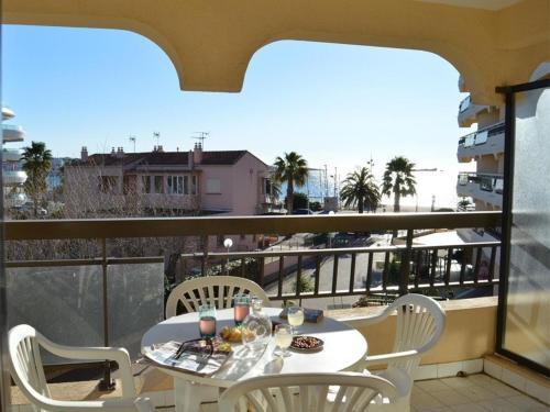 Frejus Plage Apartamento | Studio cabine bord de mer, 4 pers, terrasse, rés. calme - FR-1-226A-57