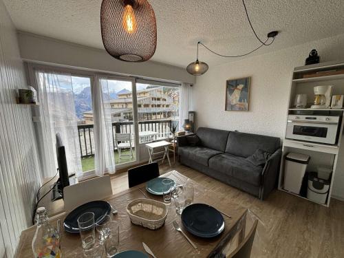 Auris Apartamento | Studio cabine rénové, 4 couchages, pied des pistes, parking, balcon sud - FR-1-297-160