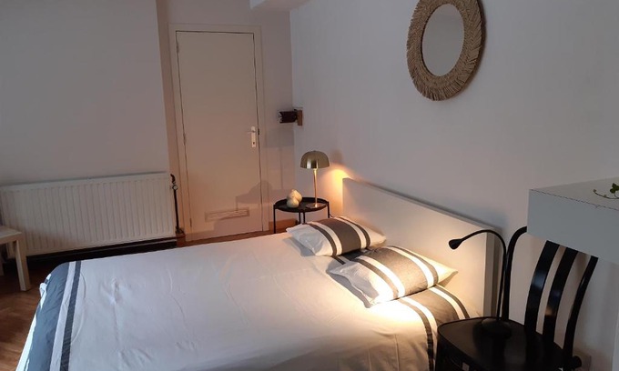 Huy Apartamento | Studio central airco et local vélo