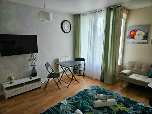 Vendome Apartamento | studio centre-ville agréable