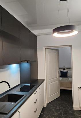 Craiova Apartamento | Studio Chic, Rezerva acum! Central, cafea, ceai, apa, parcare publica gratuita, baie cu cabina si cada