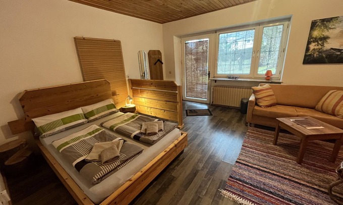 Pernegg an der Mur Apartamento | Estudio-Clásico-Baño Privado-Vista al Jardín