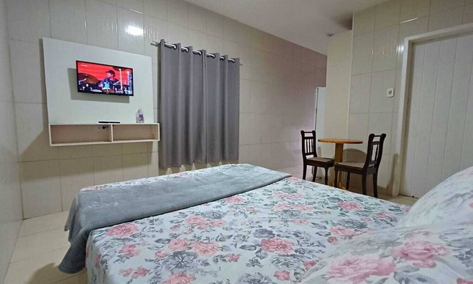 Penha Apartamento | Studio close to beaches and parks, a quiet place in the city center.