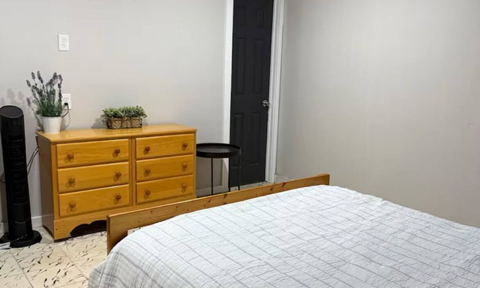 Brownsville Apartamento | Studio close to L&G Space X in Brownsville