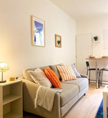 Villefranche-sur-Saone Apartamento | Studio cosy Eglise Notre-Dame-des-Calades