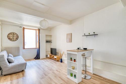 Neuville-sur-Saone Apartamento | Studio cosy - Plein coeur de Neuville