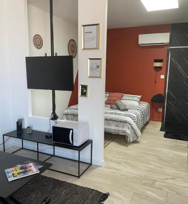 Colombier-Saugnieu Apartamento | Studio Cosy tt confort proche aéroport