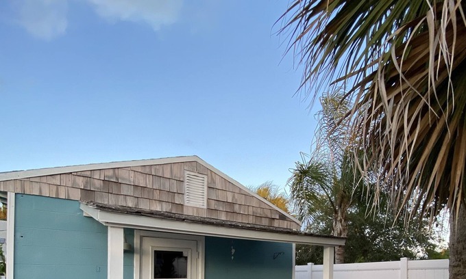 Tropic Cabaña | Studio Cottage- Porch, Spacious Yard, & Riverview