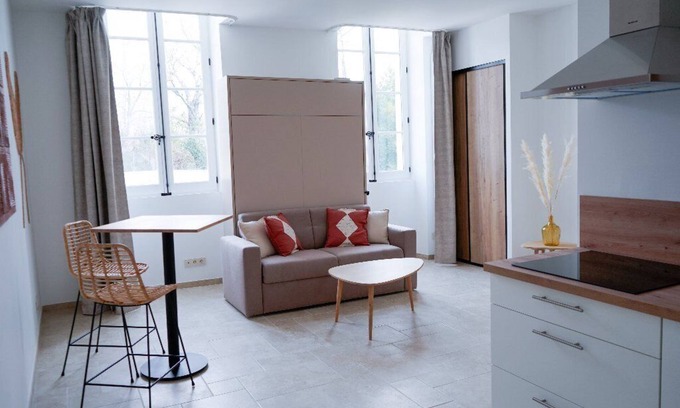 Villeneuve-les-Avignon Apartamento | Studio Deux Personnes à Villeneuve-lès-avignon, à 5 Minutes du Palais des Papes