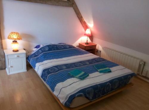 Saint-Parize-le-Chatel Apartamento | Studio dans un cadre champetre
