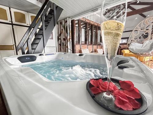 Verfeil Apartamento | Studio de charme 70m2, Jacuzzi et Piscine Partagée