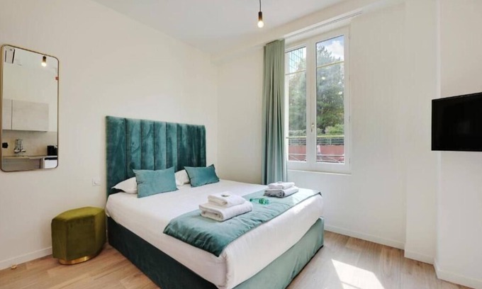 Levallois-Perret Apartamento | Studio Deluxe PMR apartment with WiFi, AC in nice Levallois-Perret