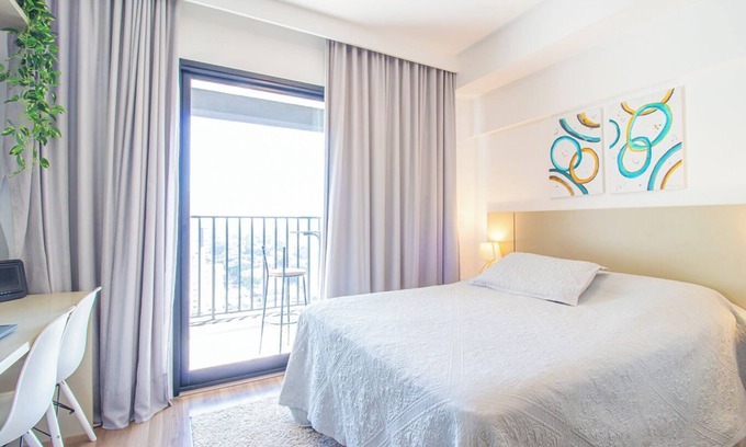 Santo Amaro Apartamento | Studio elegante com varanda e ótima localização