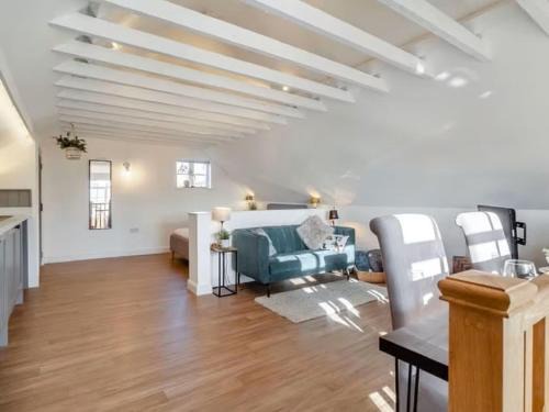 Diss Apartamento | Studio Flat in Heritage Triangle, Diss