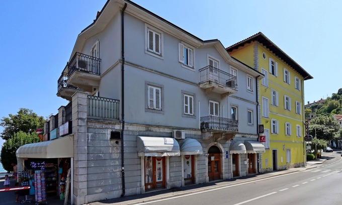 Ika Apartamento | Apartamento-estudio con balcón y vista al mar Ika, Opatija (AS-24589-b)