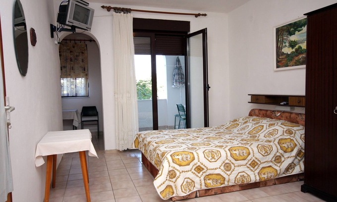 Suha Punta Apartamento | Apartamento-estudio con terraza y vista al mar Suha Punta, Rab (AS-5050-a)