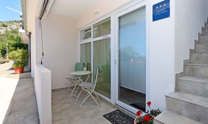 Vratarusa Apartamento | Apartamento-estudio con terraza y vista al mar Senj (AS-22576-b)