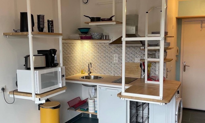 Saint-Georges-de-Didonne Apartamento | Apartamento estudio 'Industrialo' con balcón y Wi-Fi