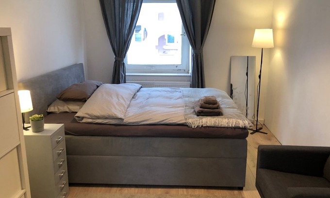 Moersenbroich Apartamento | studio g - Central sunny 2 bedroom apartment for 2-6 guests with terrace
