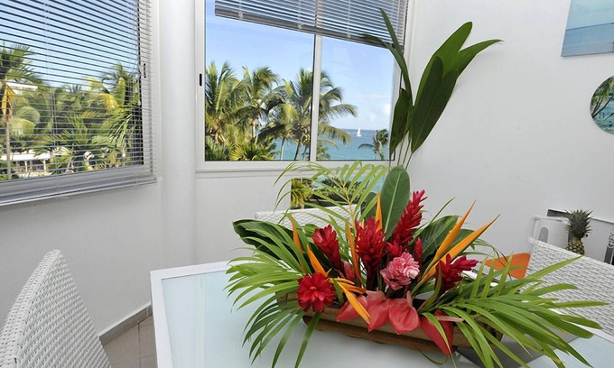 Pointe de la verdure Apartamento | Estudio de Anna con vistas al mar