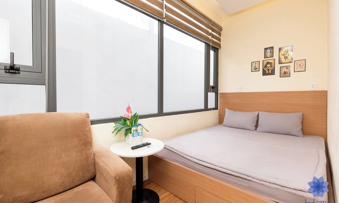 Tan Binh Apartamento | Studio in Modern building with AC; Kitchen; 1.3km from TSN airport