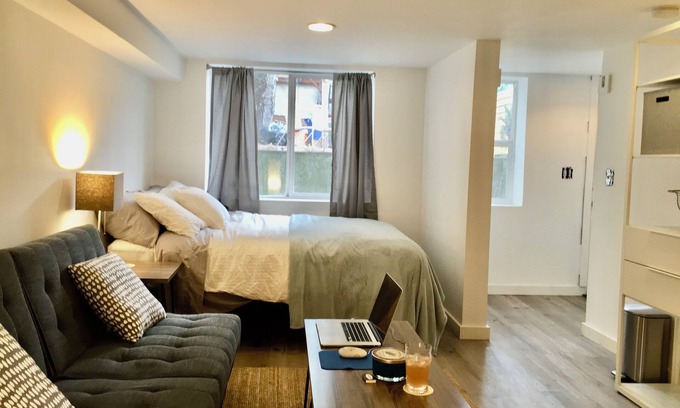 Madrona Casa | Studio in the Heart of Seattle!