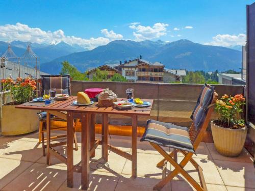 Montana Apartamento | Studio Jeanne D'Arc Apt- E-36 by Interhome