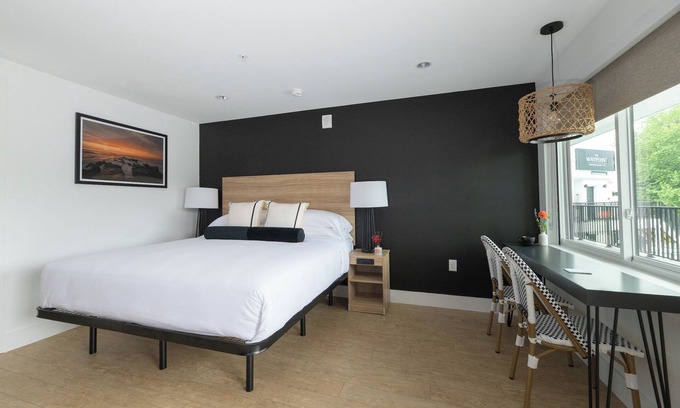 Rehoboth Beach Hotel | Studio King | The Waypoint | w/Free Breakfast Every Weekend & Free Parking
