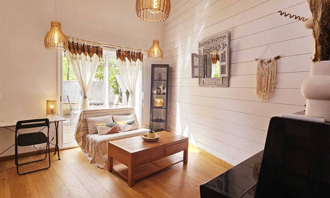Benesse-Maremne Apartamento | Studio Loft with mezzanine, swimming pool and upright piano