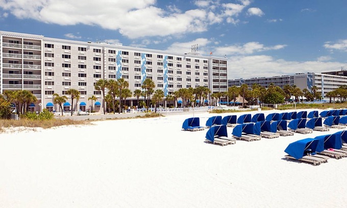 St. Pete Beach Complejo | Studio, Luxury Condo, St. Petes, FL (3318317)