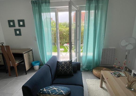 Saint-Etienne-du-Rouvray Apartamento | Studio meuble Kenaya 29m2.