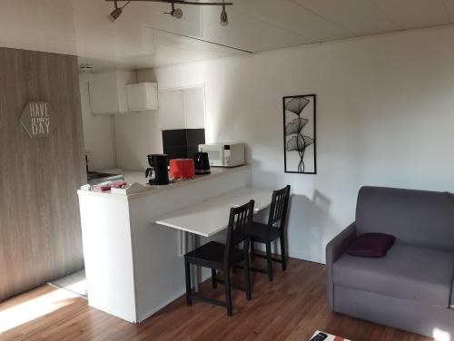 Chambray-les-Tours Apartamento | Studio meublé indépendant