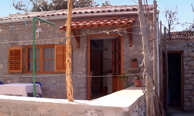 Veli Losinj Apartamento | Apartamento vacacional con terraza, acceso a internet y barbacoa