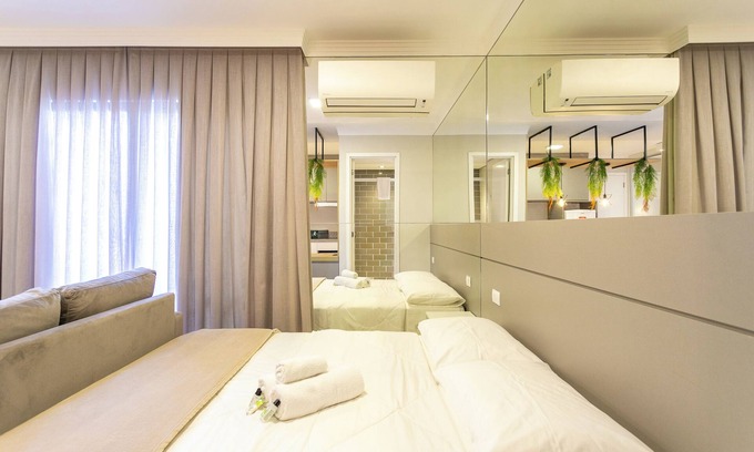 Bigorrilho Apartamento | Studio Moderno Ap 25