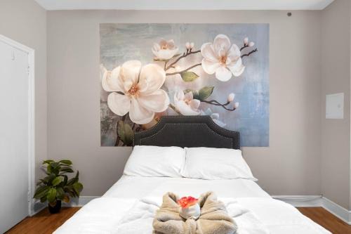 Gayborhood Apartamento | Studio Near Historic Sites