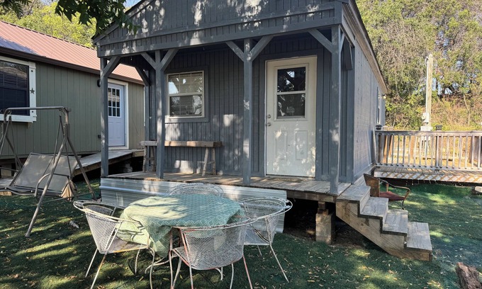 Azle Apartamento | Studio near Lake Weatherford & Dove Ridge Vineyard