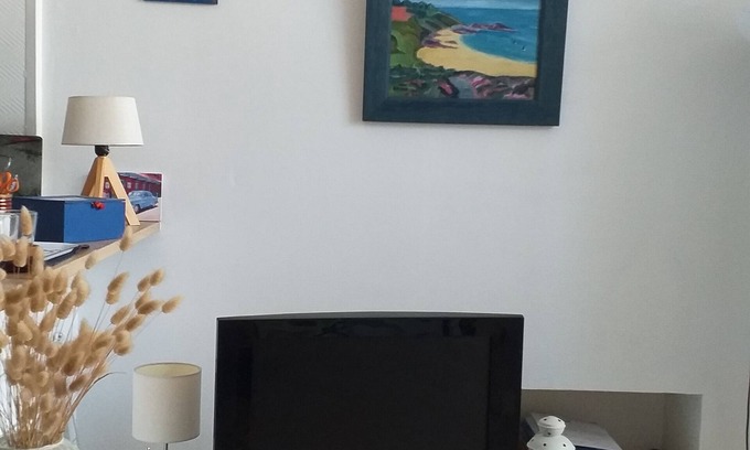 Parame Apartamento | Studio near the sea