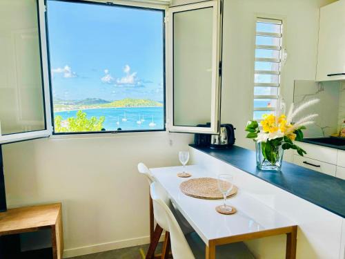 Grand Case Apartamento | Studio Panoramic vue mer époustouflante et piscine à débordement