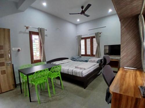 Yelahanka Cama Y Desayuno | Studio Room in Bengaluru